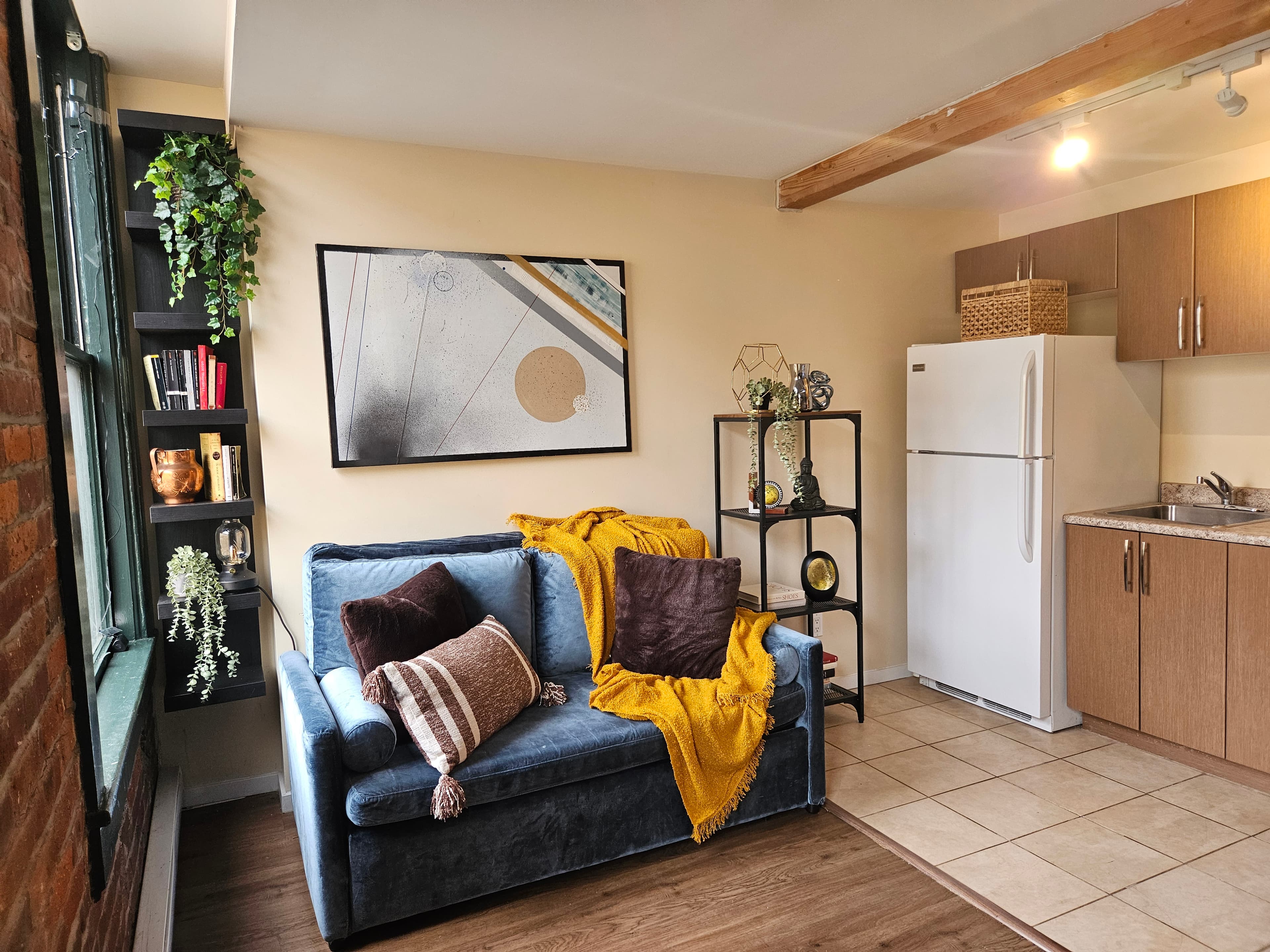 40 Powell #408 - Cozy Studio in Gastown