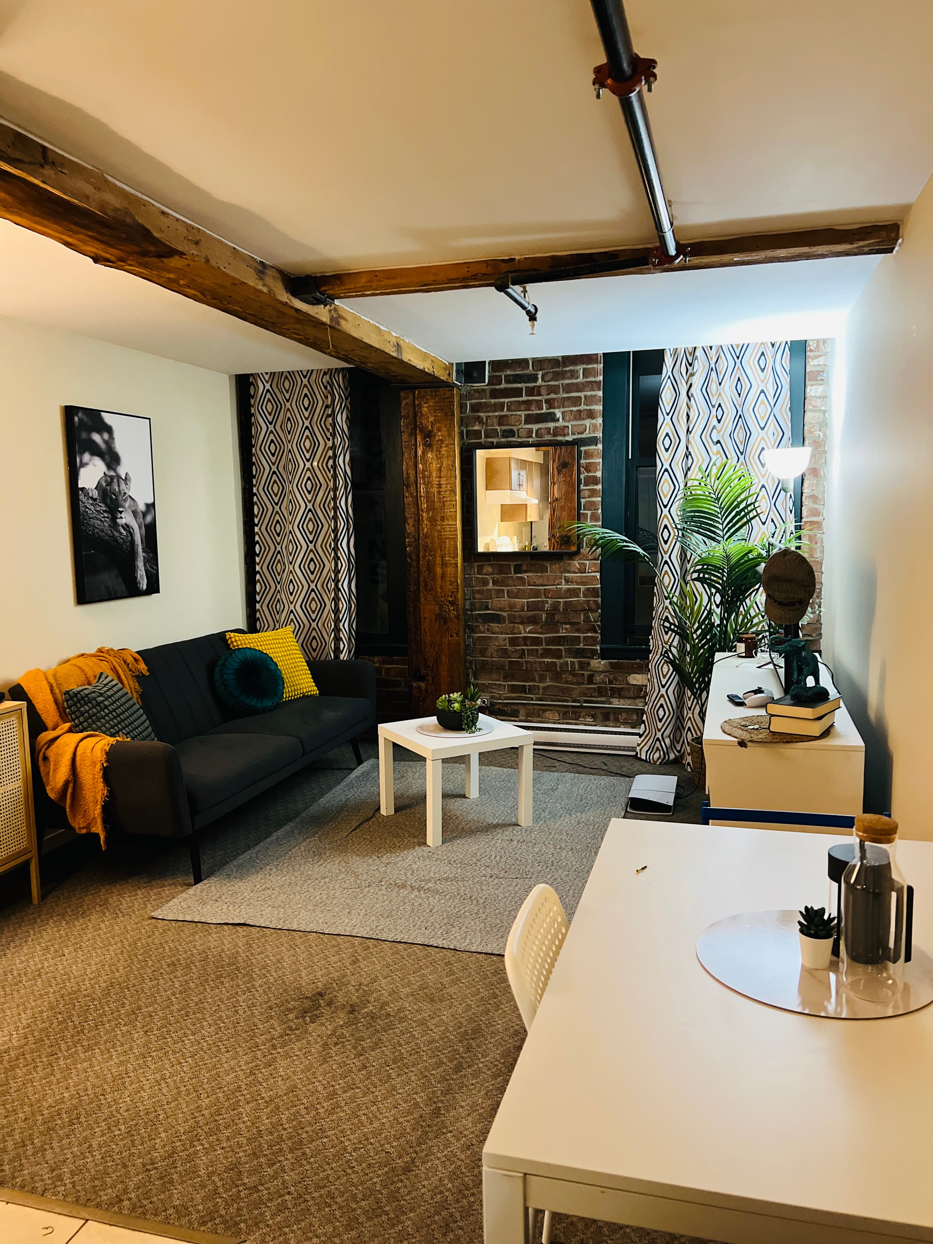 40 Powell #501 - Modern 1BR in Gastown