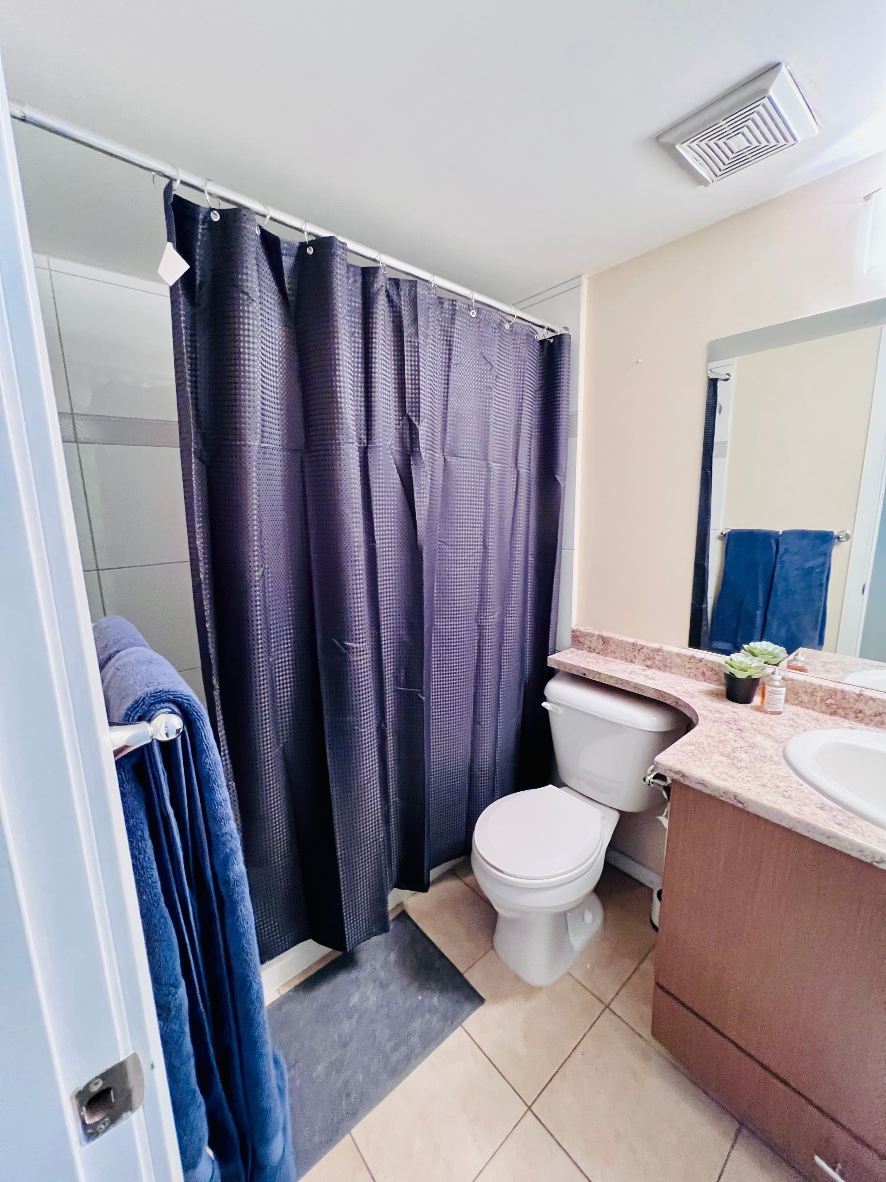 40 Powell #501 - Modern 1BR in Gastown