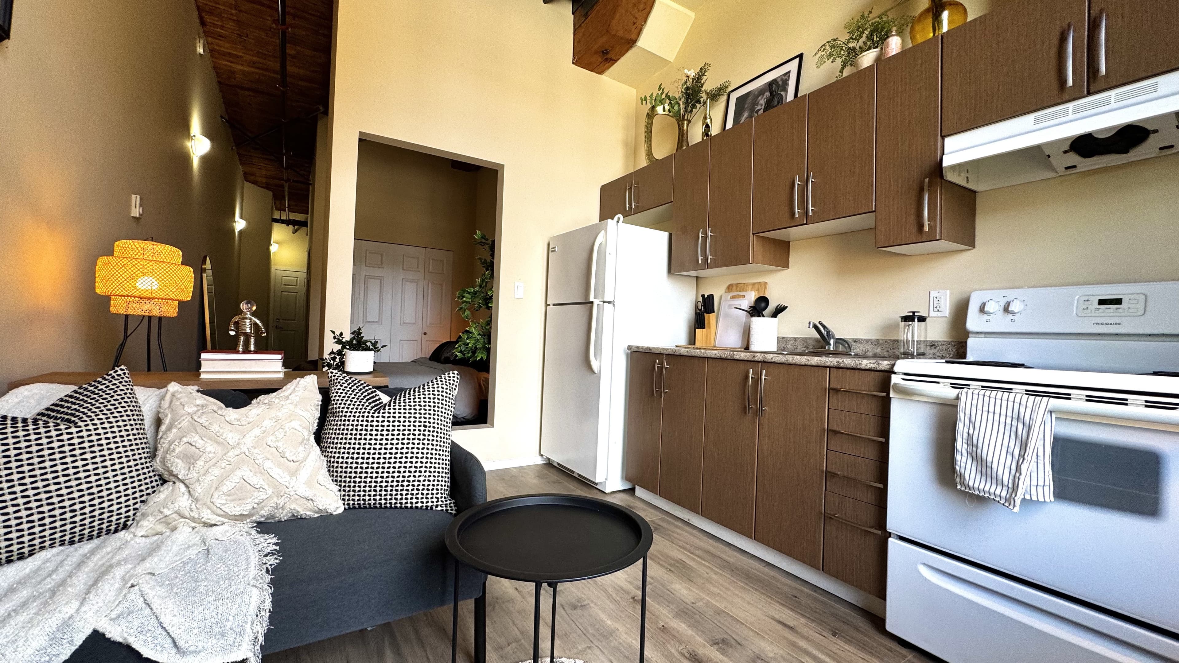 40 Powell #501 - Modern 1BR in Gastown