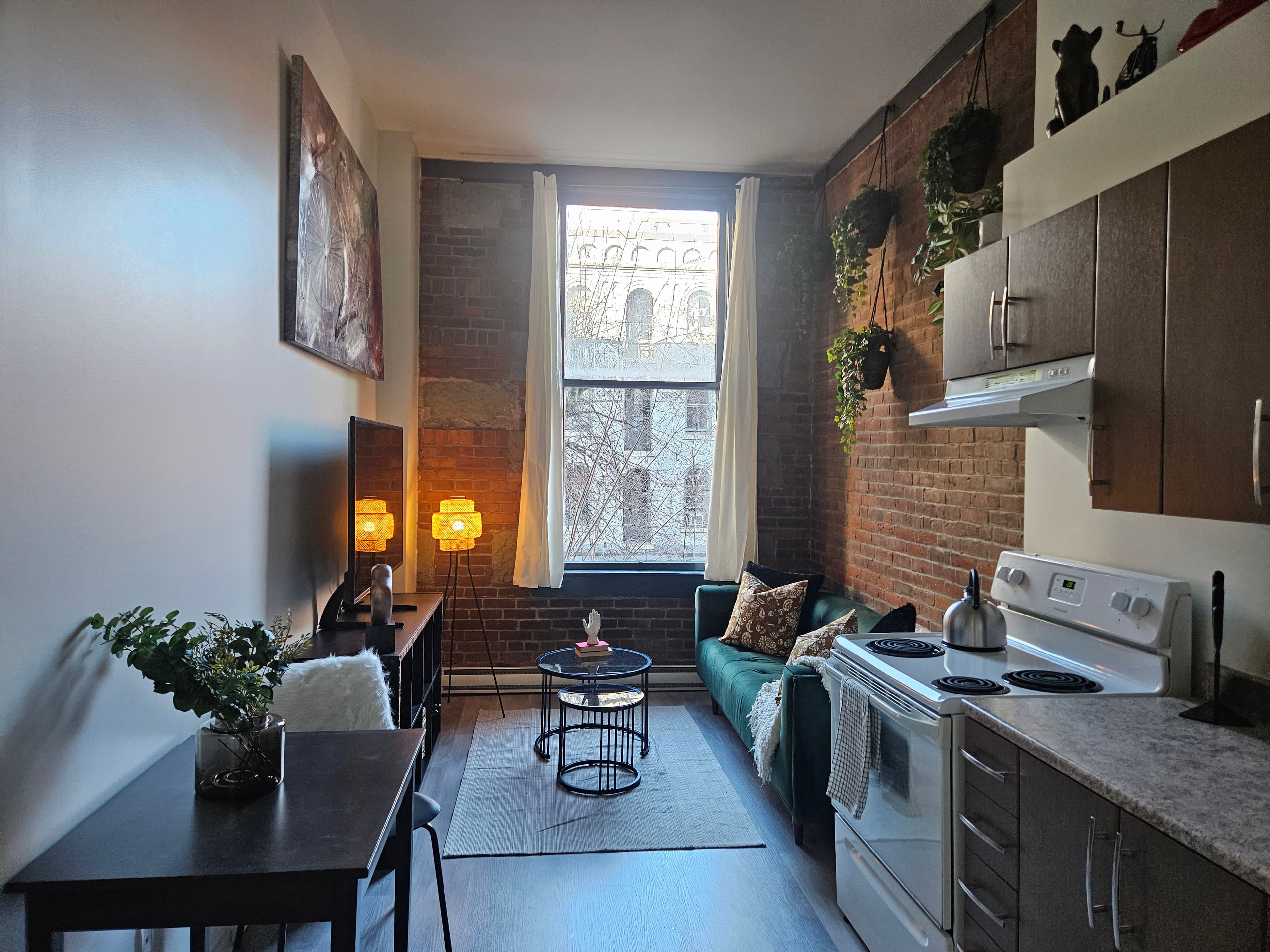 40 Powell #203 - Cozy 1BR in Gastown